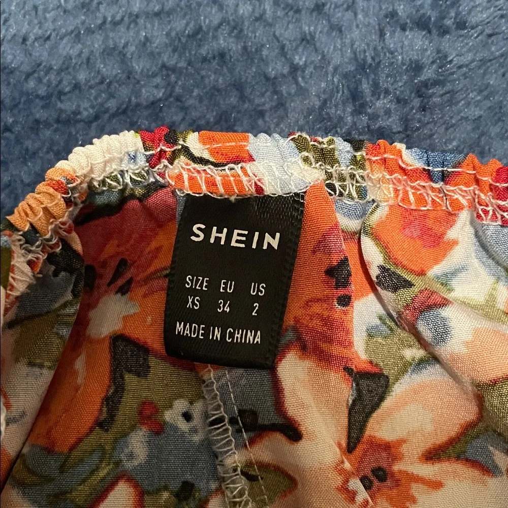 SHEIN Vibrant Floral Print Dress - Picture 2 of 3